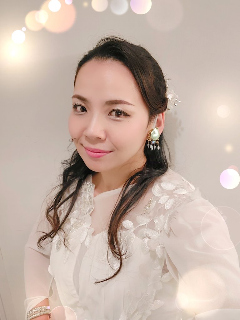 #300歳の誕生日
本日無事に全公演終演しました！

ご来場下さった皆さま
お心を寄せてくださった皆さま
公演を支えてくださったスタッフの皆さま
共に板の上で全力で挑んだキャストの皆さま

心の底から感謝しています😭
ありがとうございました！
取り急ぎご挨拶までに…！

写真は今回唯一の自撮りw