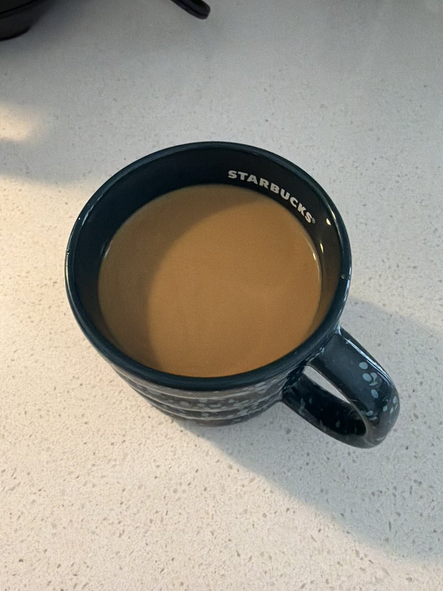 9.5/10 breakfast right here

-cottage cheese on sourdough drizzled with honey
-air fried sardines, side of hot sauce
-coffee with collagen peptides

some blueberries would have made this 10/10