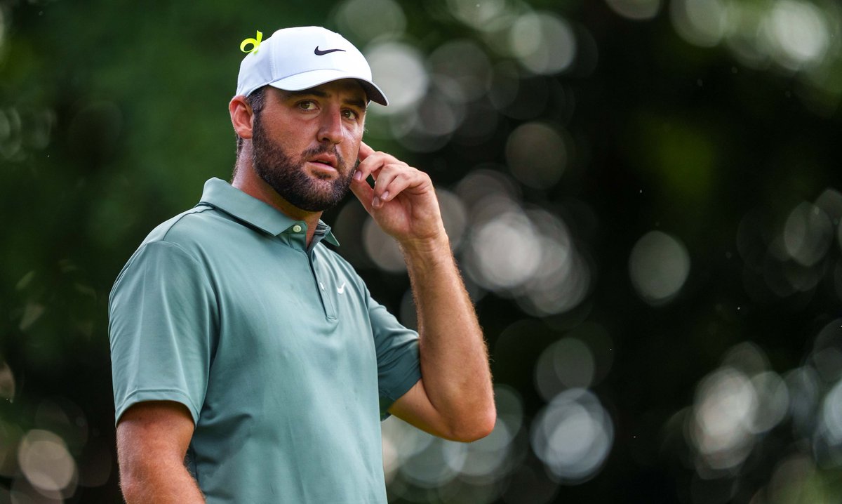 MMcEwanGolf's tweet photo. A subplot ahead of the final round of The American Express...

If Scottie Scheffler (currently T2) finishes solo third or better, he'll become only the third player after Tiger Woods and Rory McIlroy to pass $100m in PGA Tour career earnings. 

It's just his 151st start. https://t.co/bMlseIF9pf