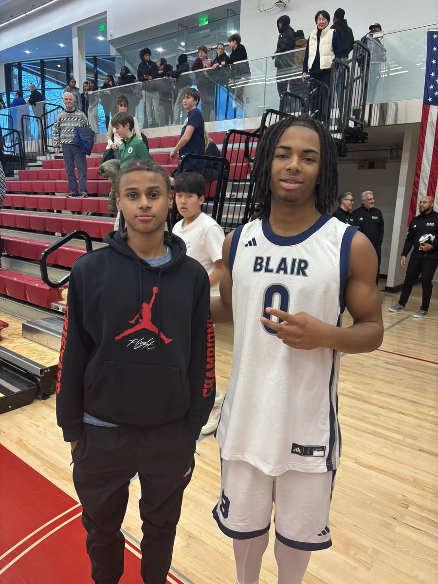NYCBBallNetwork's tweet photo. Presents: This family right here @trayforthree, @rippcityfg connecting the present star @deronrippeyjr with a future star @iam_chris.12 . This is what it’s all about right here. 🫡🫡🏀🏀🏀🏀🏀🏀🏀🏆🏆🏆🏆🏆🏆🏆1️⃣1️⃣1️⃣1️⃣1️⃣ #explorepage✨ #exploreeverything #basketballheadzz https://t.co/NkxSbybG6B