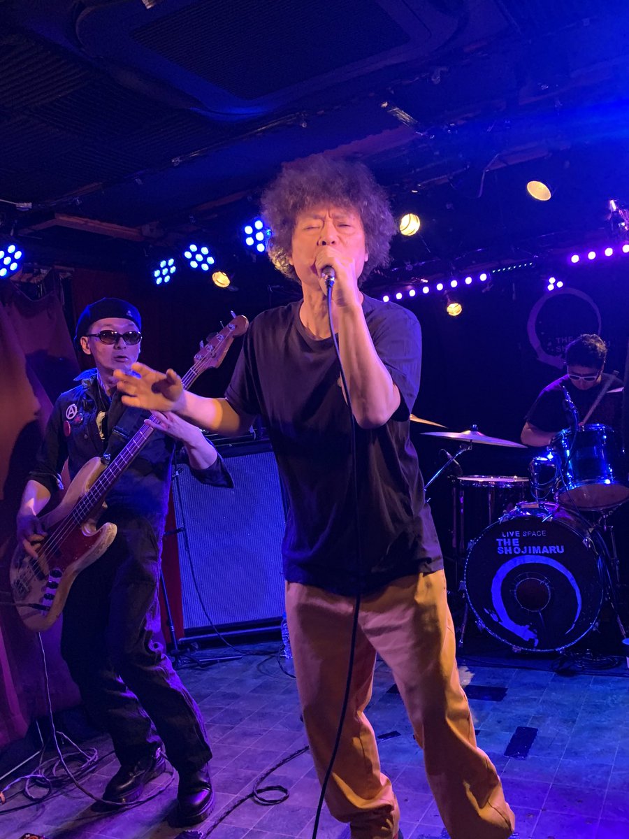 Soul_Chillen's tweet photo. 2026年、初シャクリハ。最高だった。
カッコ良かったぁー！さすがカッコつけたセトリだけあるね 笑
もう音から何から気持ち良過ぎて、メガジョッキ空けた後もあって暴れ倒した。
はぁ、シャクリハ好きだわ。 https://t.co/hcFJ6sluyl