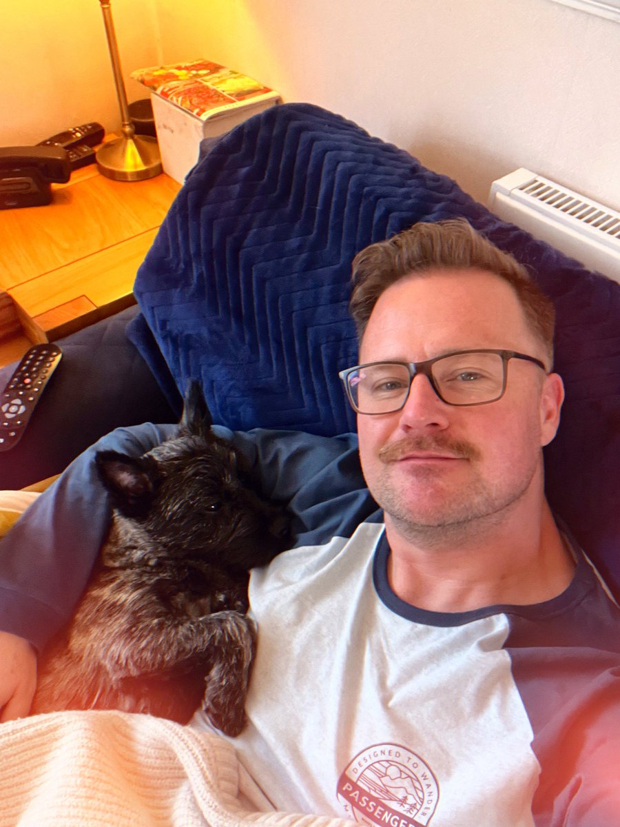 Sunday snuggles 🥰 #cairnterrier_daily #cairn
