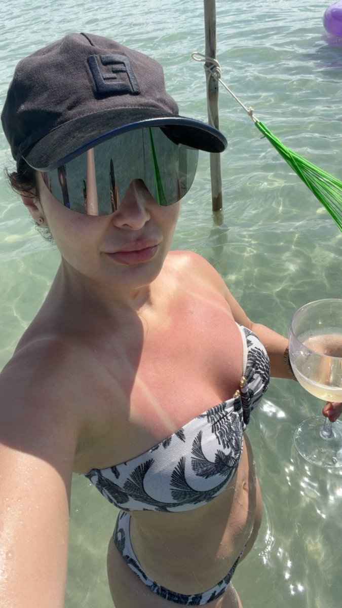 Maraisa's tweet image. Day off ☀️