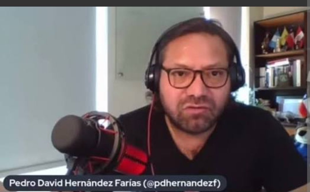 Ojo <a href="/ucentral_cl/">Universidad Central de Chile</a> ,aca un "docente" de UDS, con serios rasgos sicópatas  homofobicos, burlándose de la sexualidad una parlamentaria 
Que peligroso es tener como "docente" a una persona claros rasgos xenófobos en contacto con alumnos