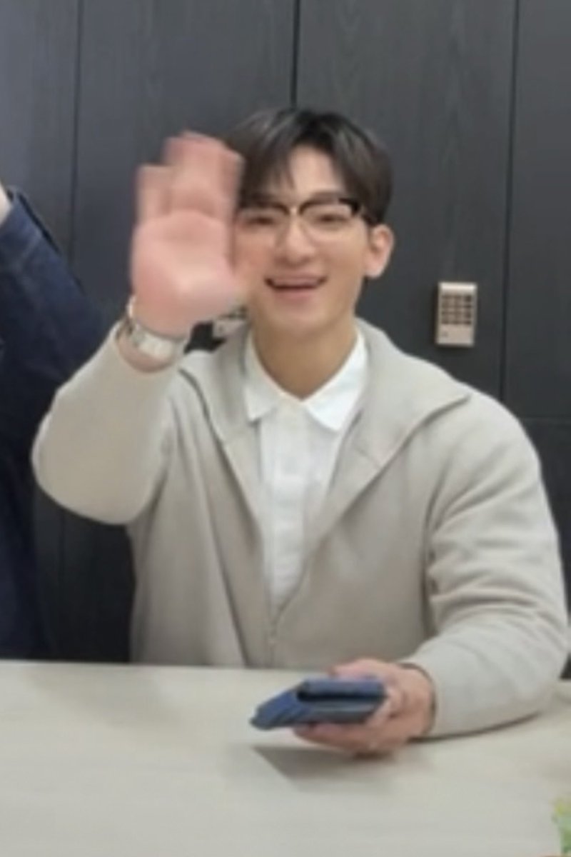 _4TFH's tweet image. 저화질의 귀요미