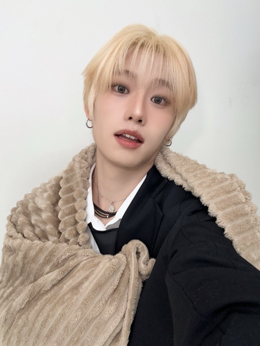 AIMERS_members's tweet image. 요엘이가 원해서 하는 생일파티🎉(요원생)
오늘 함께해줘서 고마워 에이밍 !!🙇🏻‍♂️🥳♥️
오늘 하루가 매일매일 생각날거야 😚🙇🏻‍♂️♥️

#AIMERS #에이머스 #YOEL #요엘