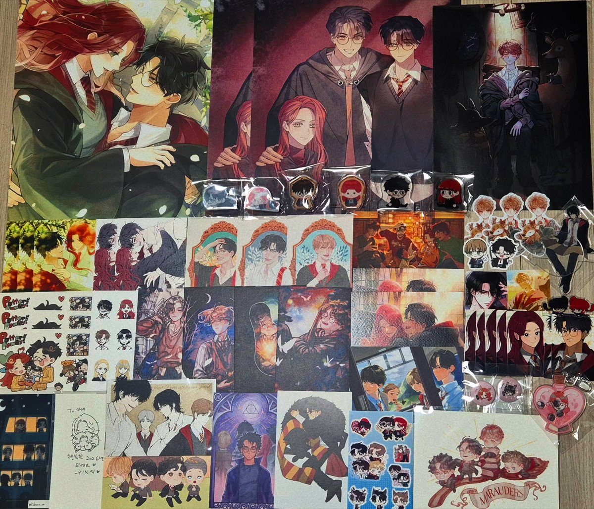 hideonn_on's tweet image. 해포온 제릴&amp;amp;마루더즈 굿즈 결산!!

열심히 쓸어담는다고 담았는데 놓친 것도 좀 있어서 너무 아쉬웠어요~ㅠㅠ 제릴 회지도 샀는데 그건 까먹구 같이 못 찍었지만...🥹 예쁜 제릴 그려주신 모든 분들 복받으시고 앞으로도 많이 그려주시길..(??)