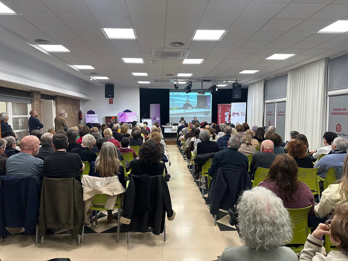 Sarah Santaolalla. ♀ tweet media