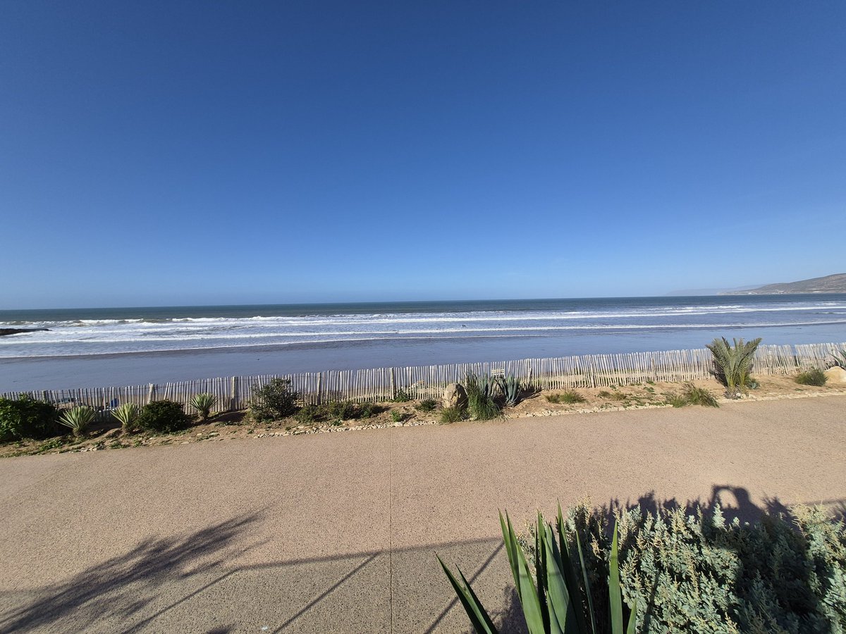 Last morning watching the surfers 🏄‍♀️🏖🇲🇦