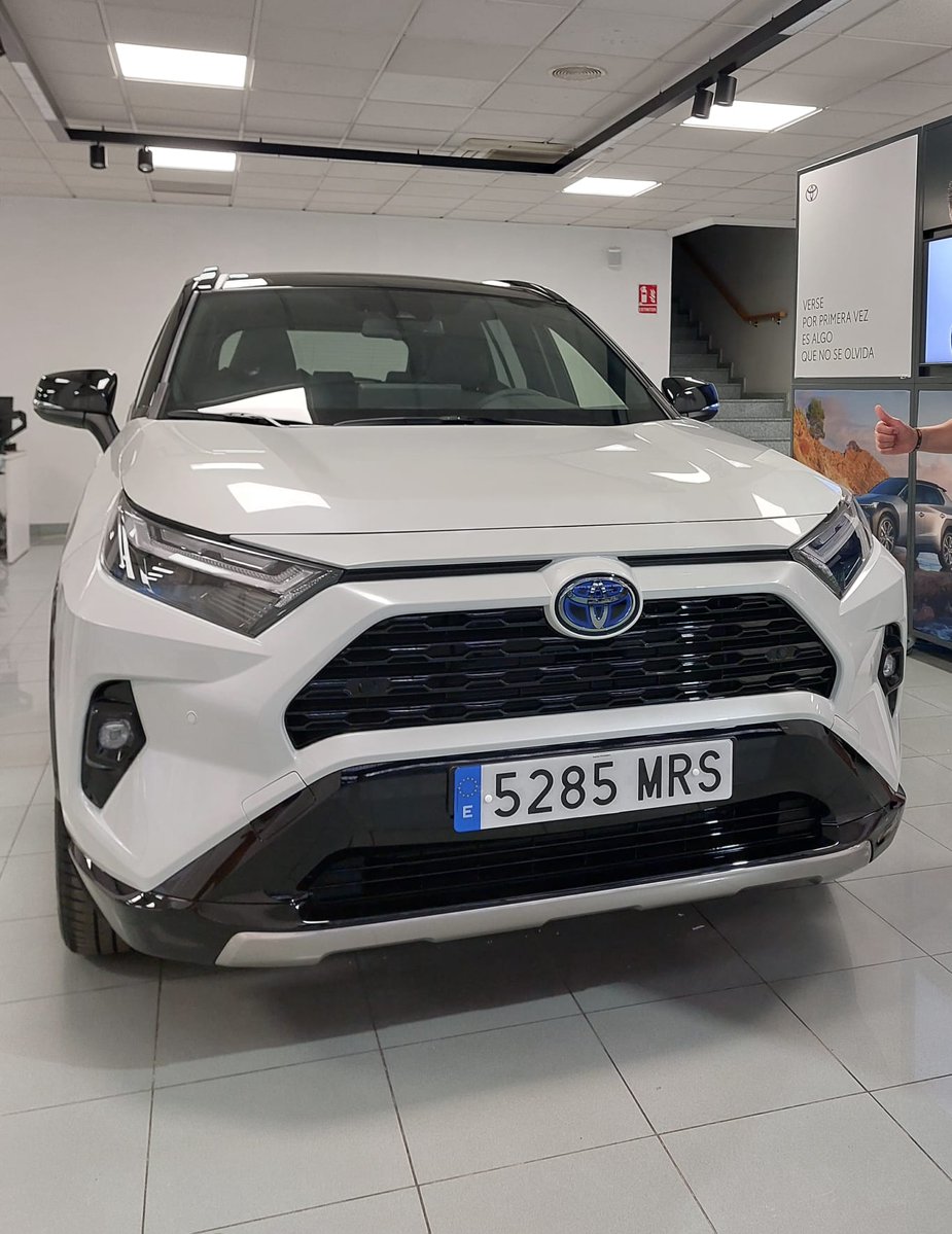 Robado a un compañero, en un centro comercial de Zaragoza,  si podeis difundirlo por los grupos q tengáis de compañeros, os lo agradecería muchísimo.