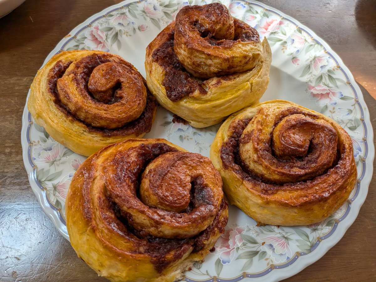 姪作 シナモンロールが美味しい！