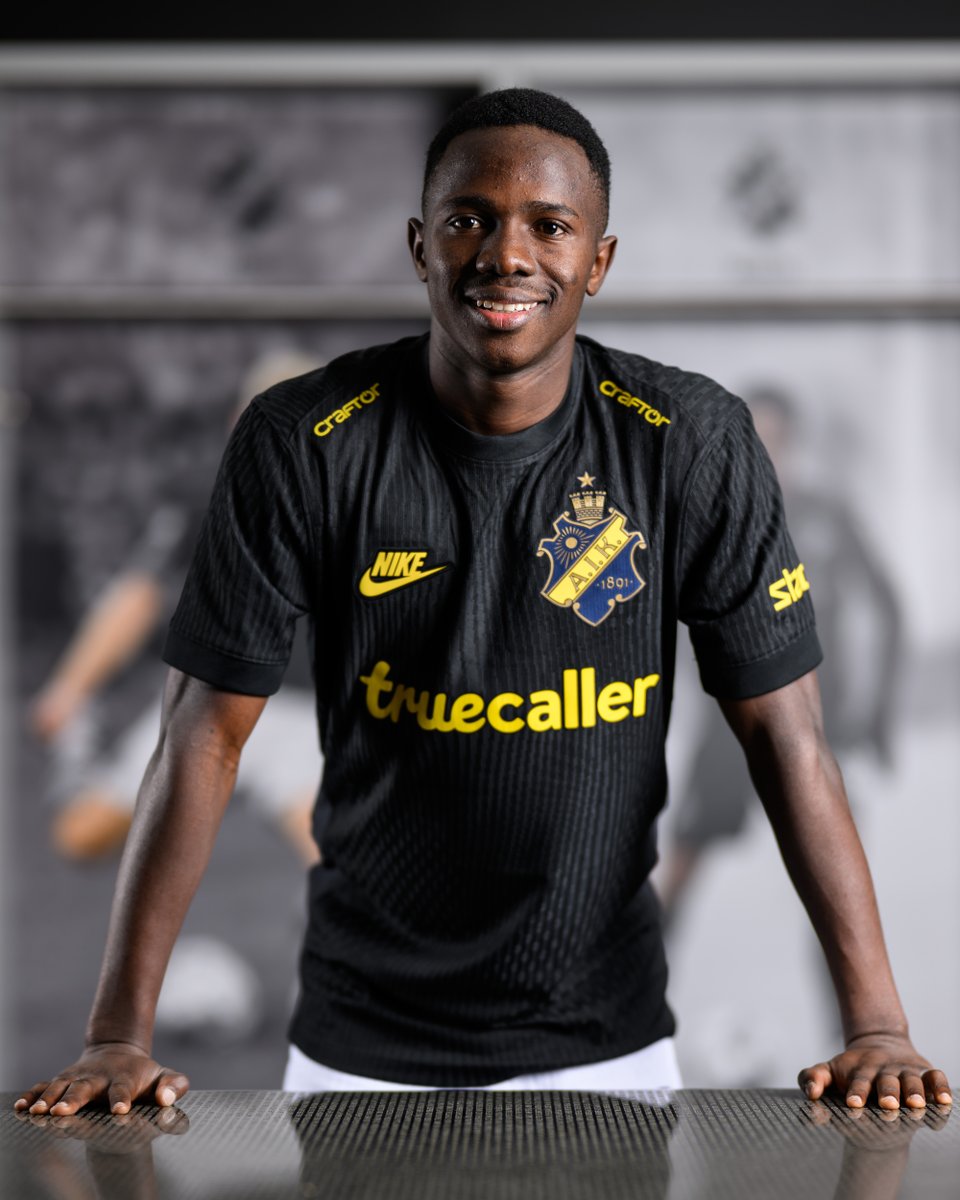 ✍🏻 AIK Fotboll är överens med Mohammed Shilla om ett avtal som sträcker sig fram till den 31 december 2030.

Kontraktet är ett övergångsspelaravtal, vilket innebär att det är skrivet som ett A-lagskontrakt men där han till en början kommer att tillhöra klubbens akademilag.