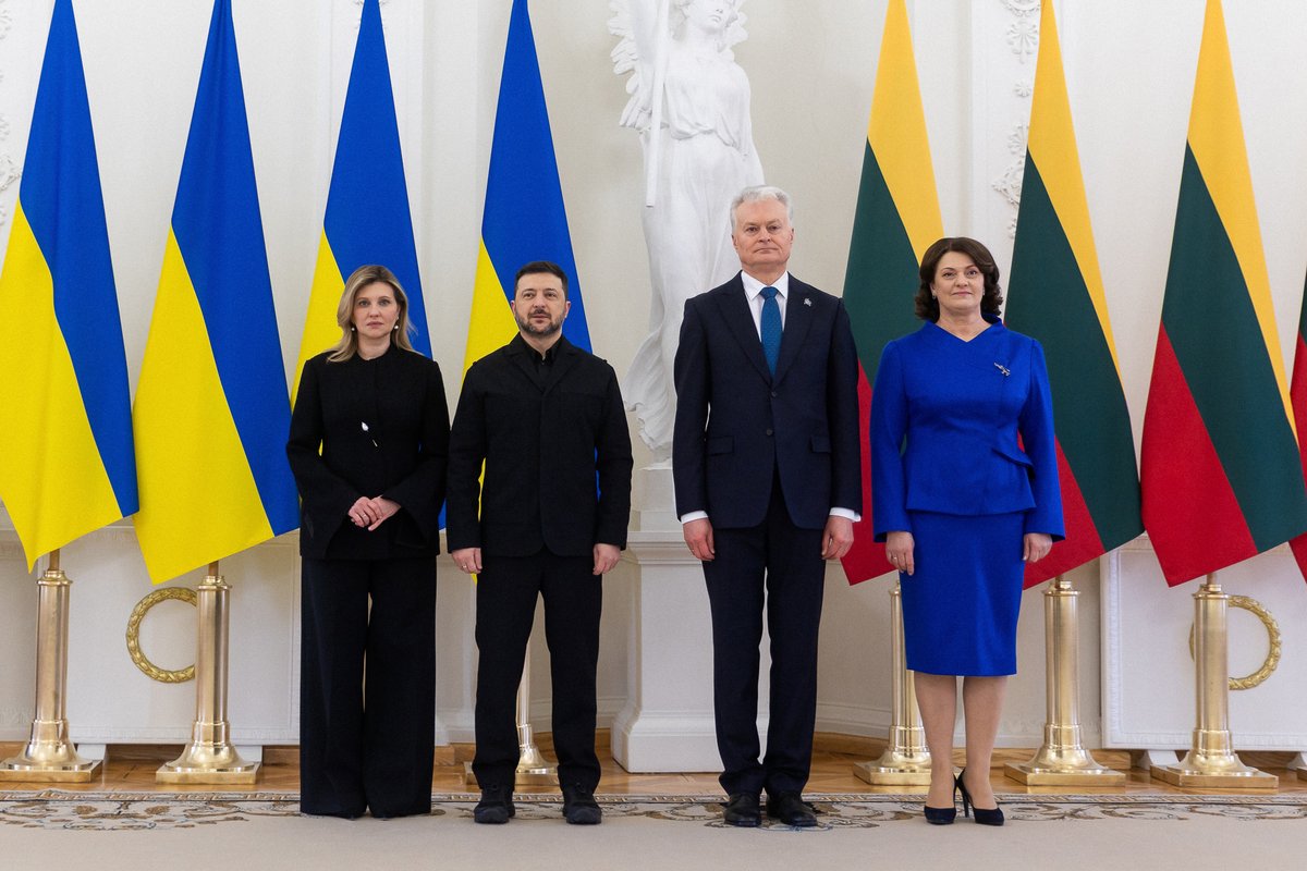 Volodymyr Zelenskyy / Володимир Зеленський tweet media