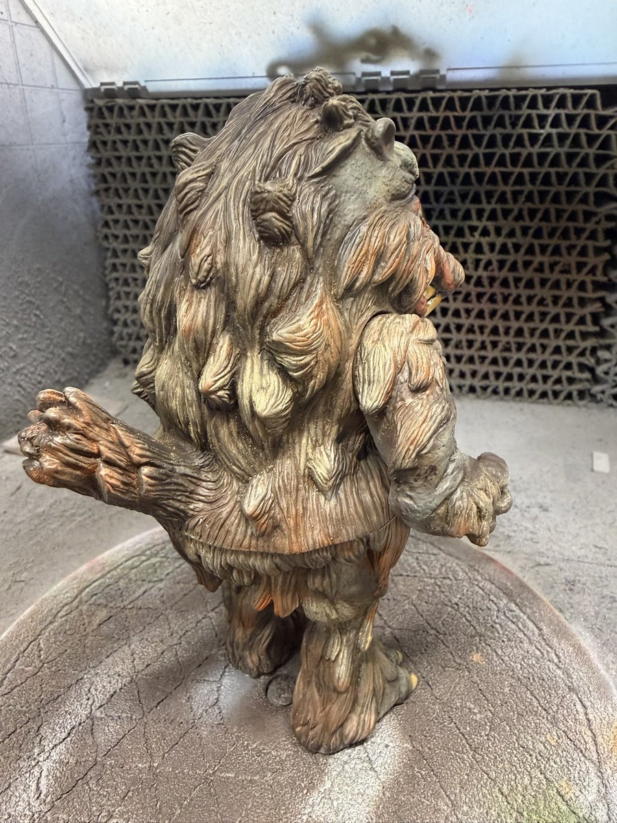 リペイントしたやつを元のソフピと比べる
その150    デガンジャ

難しかったあー😭

本見てもDVD見てもぼやーっとしかわからんのでこれでお許しを🙏