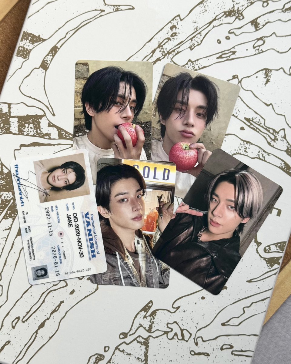 jake, jakey, ikeu, jaeyunie 🐕🐾🤎🍎

STREAM THE SIN: VANISH❕