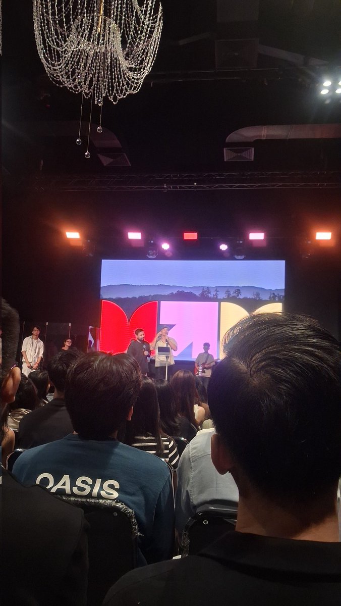 🍁ELsa tweet media