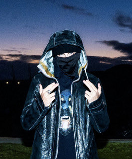 🚨Mortal Kombat Deluxe için çalışmalara başlandı🚨

Deluxe albümün ‘FAM Remix’ parçasında UZI,Motive ve Muti’ye Esdeekid’in eşlik edeceği söyleniyor.