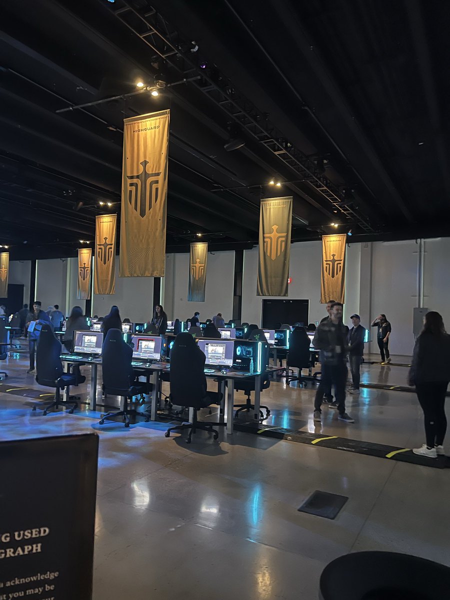 Apryze🌹 tweet media