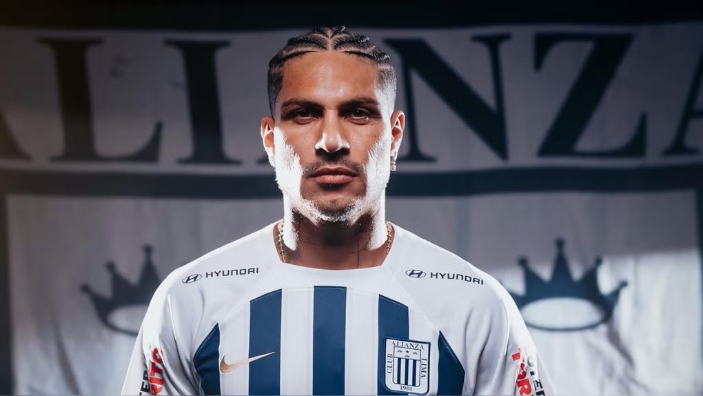 madrid_total2's tweet photo. Paolo Guerrero con 42 años el metió doblete al Inter Miami de Messi. https://t.co/UMhSDhgCzn