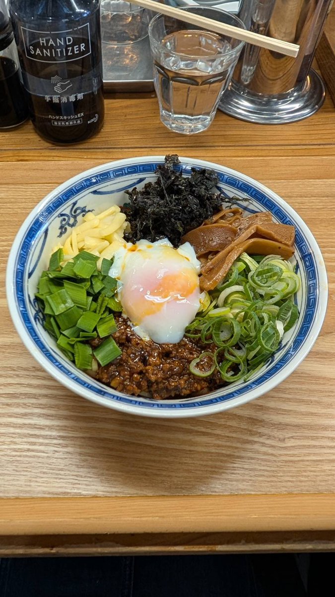 Naotobki's tweet image. YOKOKURA STOREHOUSE 小山市

昆布水つけ麺 味玉🙇
ピリ辛まぜそば
醤油そば

今日は久々早めの日曜日✨

レギュラーの醤油そばと昆布水醤油はいつ食べてもうまい🤤
今回の限定ピリ辛まぜそばも辛くてうまいし追い飯に鰹節かかってるから香りも最高でした😍

ラーメンは爆発だ！