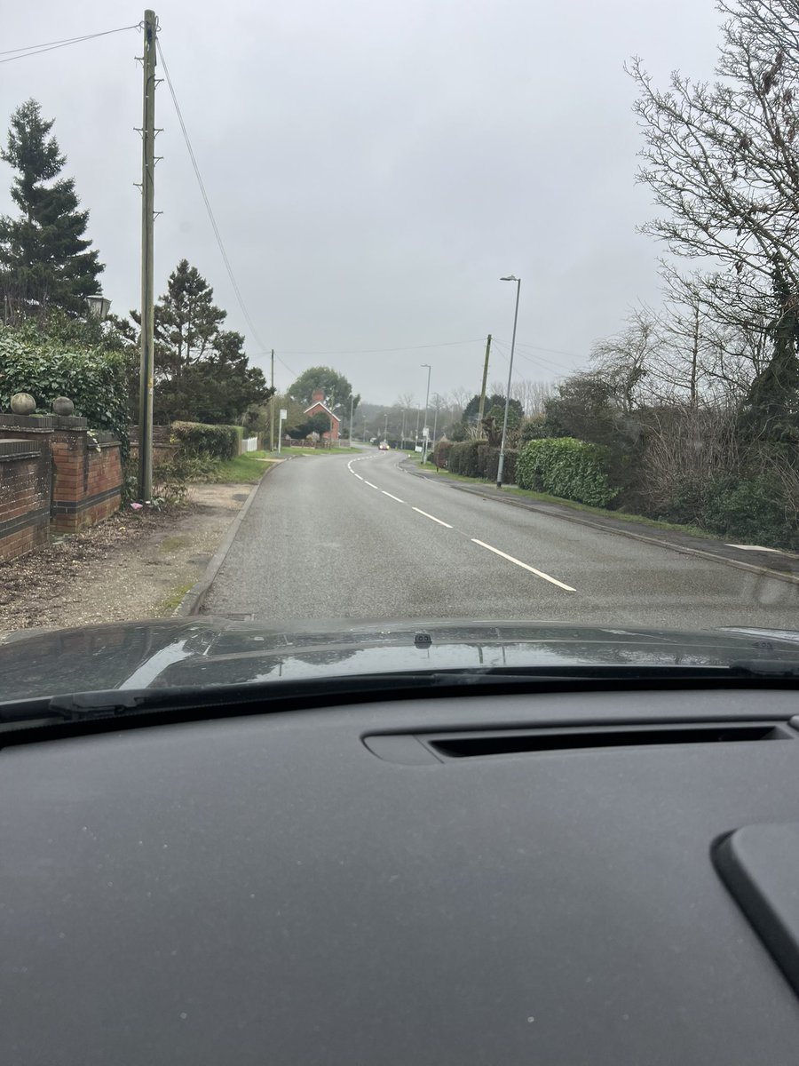 GoonerHillsy's tweet image. Off to London, to watch the mighty Arsenal. 🔴⚪️❤️