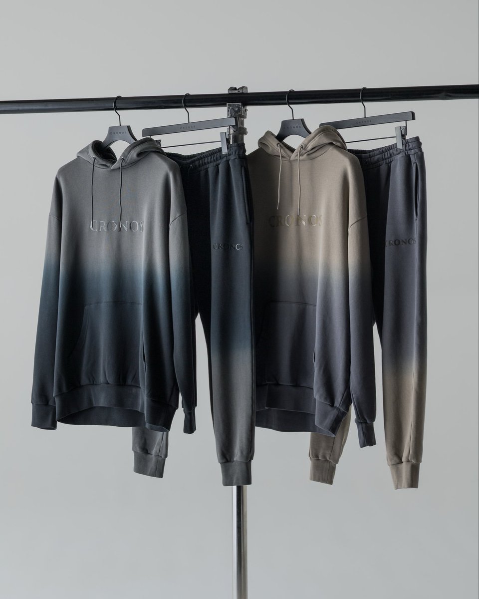 CRONOS_JAPAN's tweet image. 2026 Mens New Collection

GRADATION ITEMS

全体に施したなめらかなグラデーションカラー。
単色では表現できない奥行きと立体感が、
シンプルなスタイリングにも自然な存在感を与えます。

cronos-fit.com/blogs/topics/c…

#cronos 
#cronosmen 
#newcollection