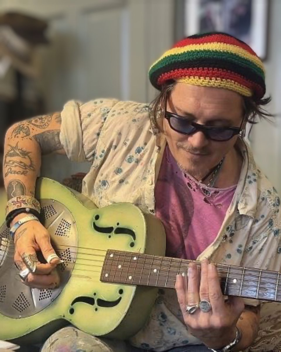 NicoleH9916's tweet photo. After everything that was taken from him, his career, his reputation, his peace. He never tried to destroy anyone in return.
While Amber Heard keeps reopening old wounds, Johnny Depp quietly rebuilt his life through music, art and work.

After everything, he still chose to be gentle with others.