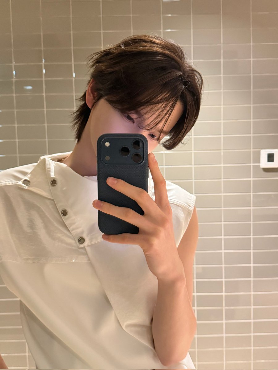 TWS_INTL's tweet photo. [WEIBO] 260125

TWS #SHINYU Weibo Update 

"Let's go! Let's go!
TWS #TWSOneDayEditor#"

*조우치 = 走起 (zǒu qǐ) in hangul

🖇️: https://t.co/uENzPmI6C1

#신유 #TWS #투어스 #247WithUs @TWS_PLEDIS https://t.co/cl9k6xCewa