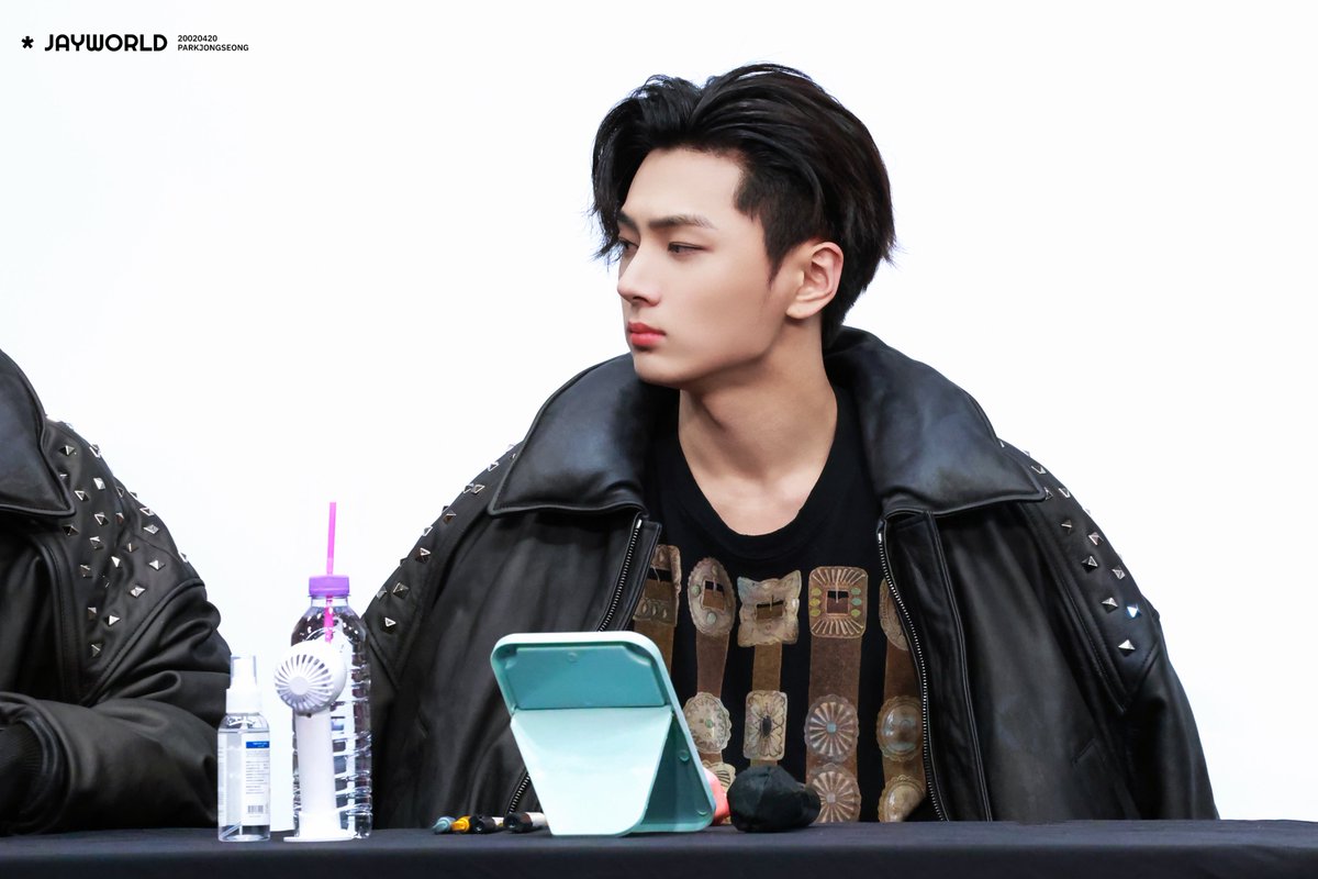 JayWorld tweet media