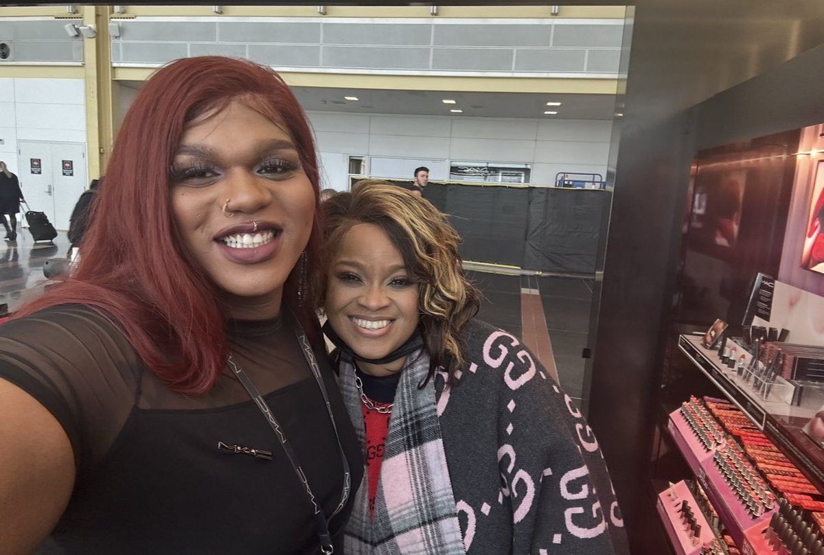 bigbadbombshell's tweet image. So-  the absolute best customer I ever had At MAC. She was so sweet,patient, &amp;amp; loving. We had such a good convo!! About life, men, Life WITH MEN😂💝Prime example that REAL CHRISTANS Lead with love and positivity. she probably doesn't even remember but I'll never forget it