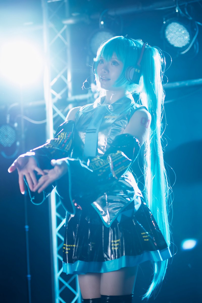 AsaGi_HiMARi44's tweet photo. 電子の歌姫 https://t.co/ZFCXXU6D9w