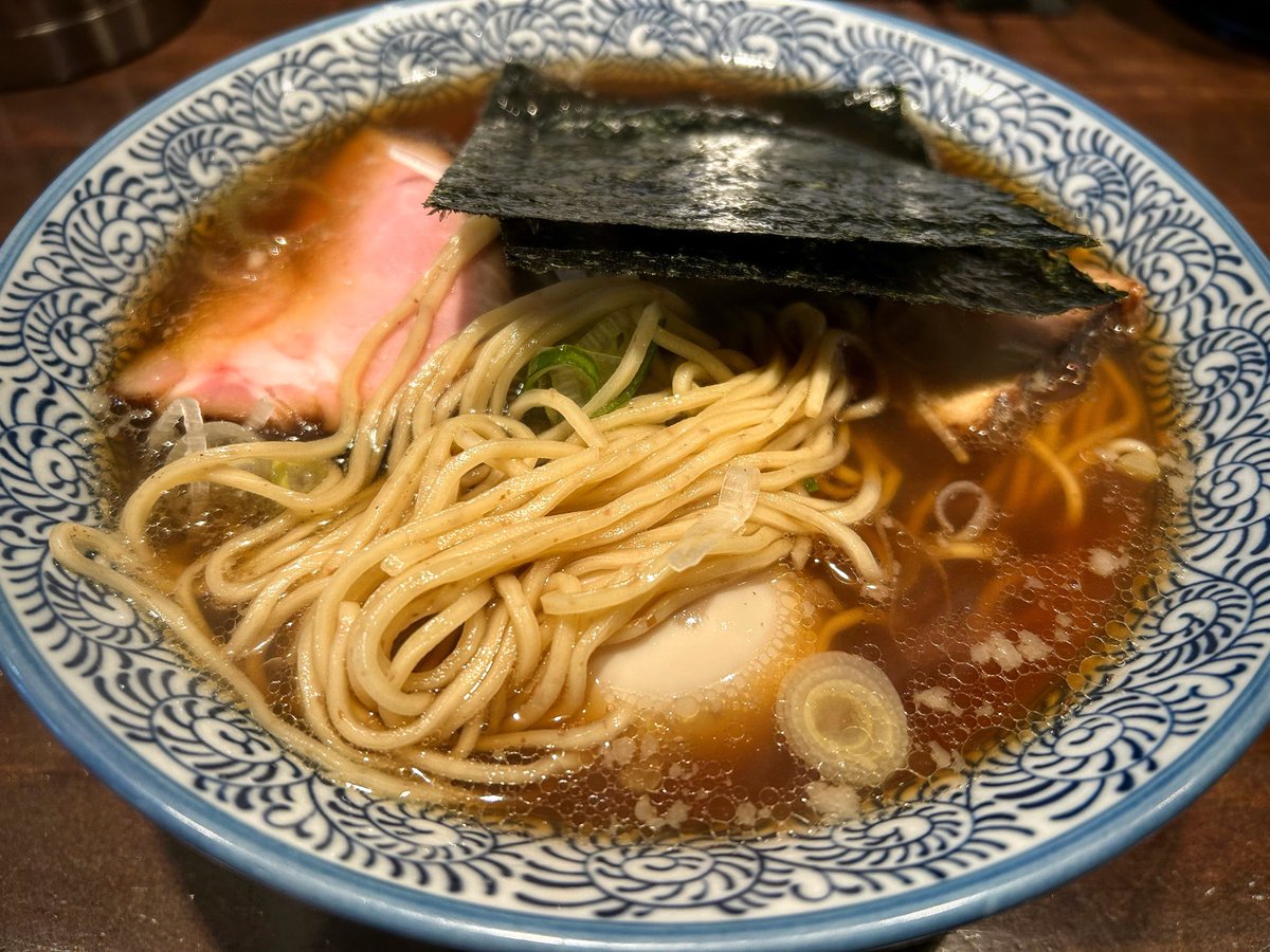 Yumitsu11's tweet photo. 千葉県柏市　【中華そば榮田】

多賀野譲りの繊細なスープ

特にチャーシューが絶品でした https://t.co/qnYuSShmlK