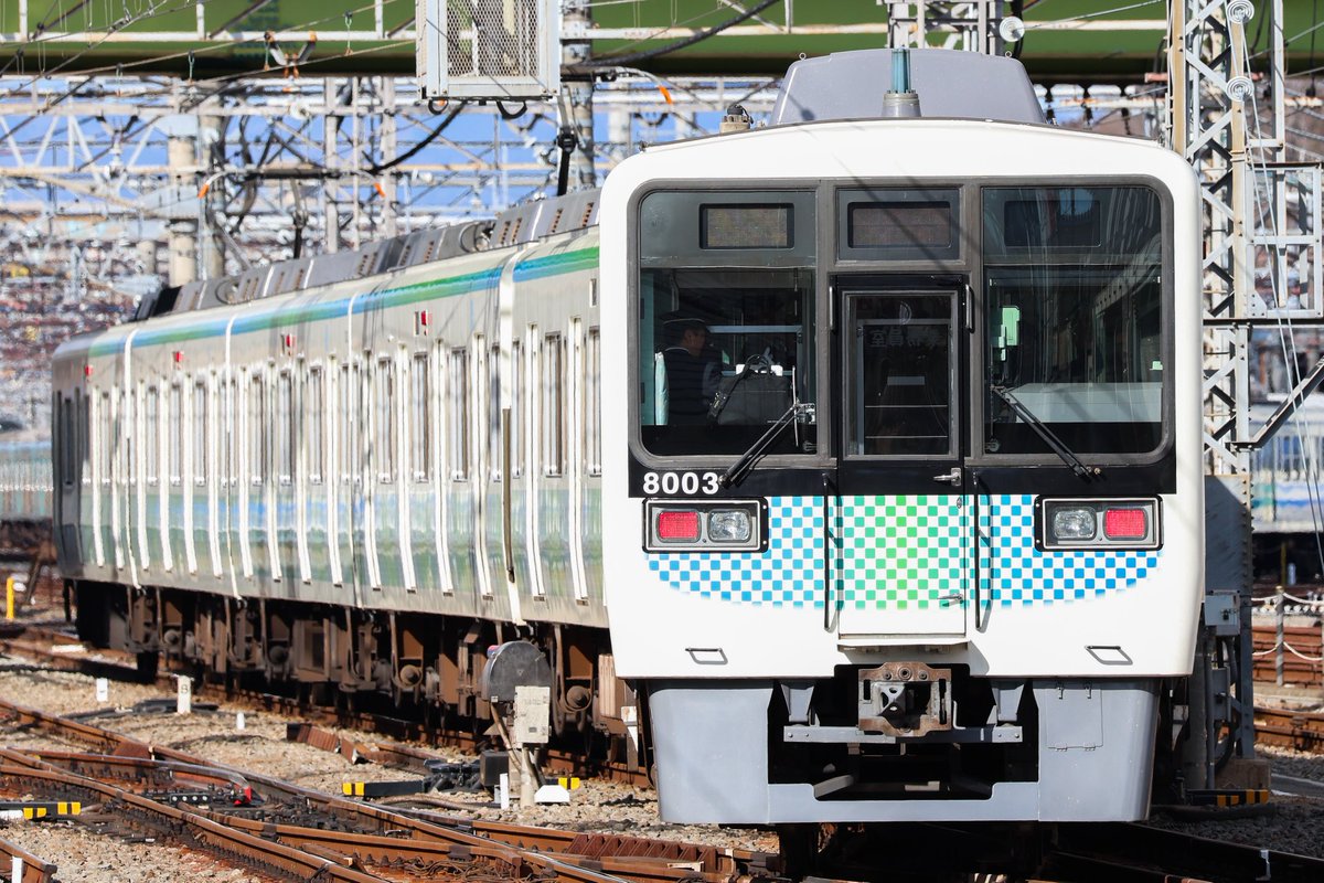 ysmt_051189's tweet photo. 2026/1/25
小手指車両基地でのイベント開催に伴う団体臨時列車として池袋線を走った西武8000系。久々の早起き撮影＆追っかけ撮影でした。 https://t.co/8mLYE6YdjR