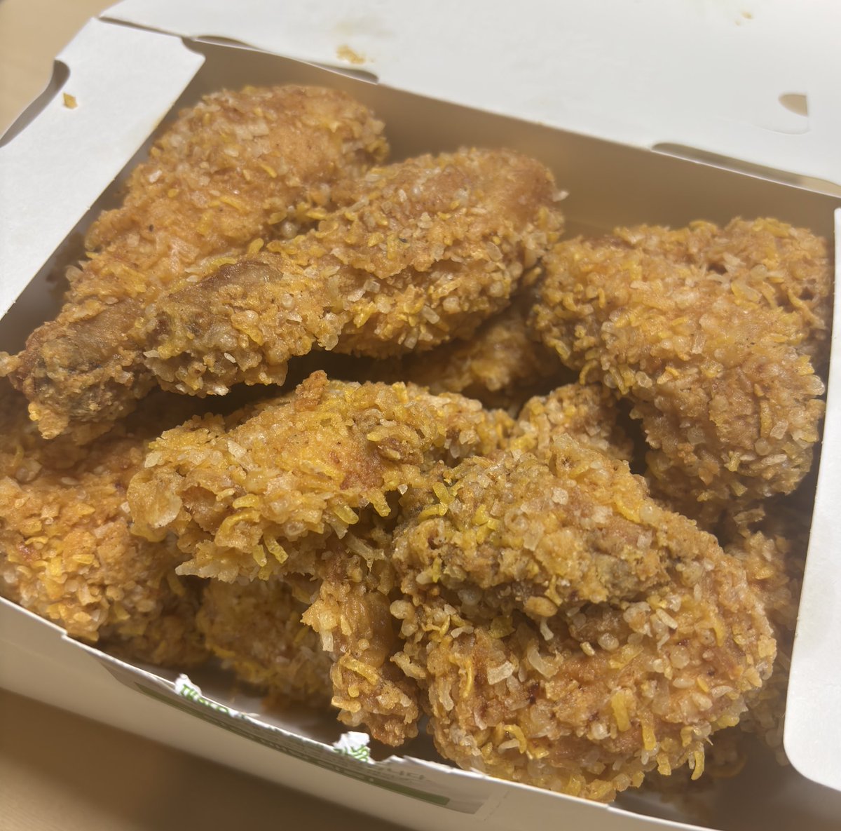 오늘은 반대로 내가 콰삭킹 먹으면서 유람이 방송 본다

#밥탱유람시 #밥보스 #오르야밥먹어 #디온밥조