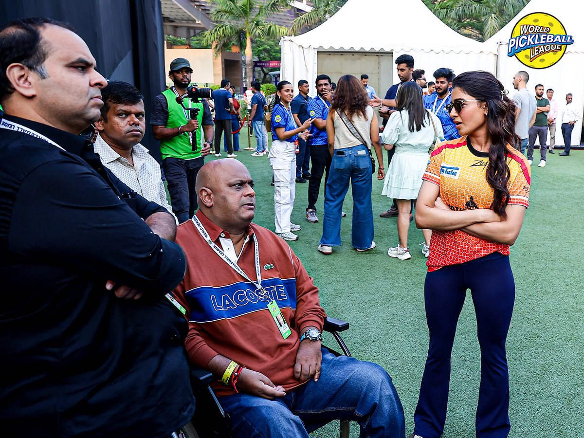 Cric4_cric's tweet photo. Samantha Prabhu during the opening match of world pickle ball league β€οΈβ€οΈ
#WPBL #worldpickleballleague
#SamanthaRuthPrabhu #picklesetgo #Samantha
https://t.co/8WKtMR0ZnR https://t.co/NbX6vU0v4M
