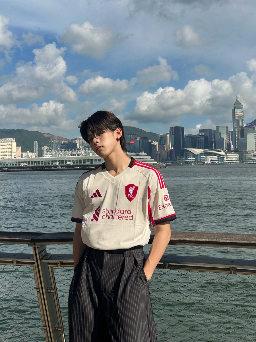 tuituituiluv's tweet photo. He has taste bro

MTUIIII IG 900K
#เก้าแสนฟอลขอก้าวไปกับตุ้ย #TuiChayatorn #LYKN https://t.co/zxH086Di9S