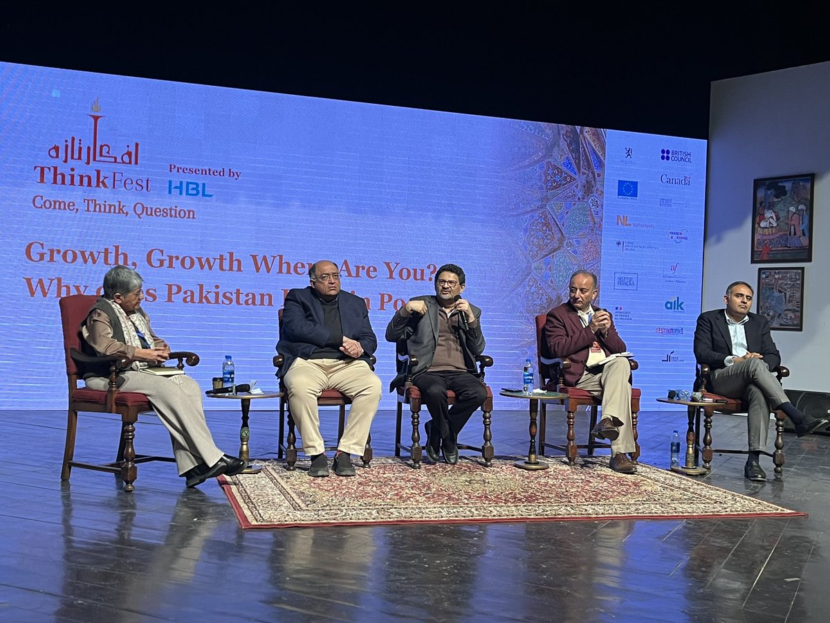 ThinkFestPK's tweet image. Packed session on the economy and growth #thinkfest2026 @MiftahIsmail @DrMusadikMalik @BilalAKayani