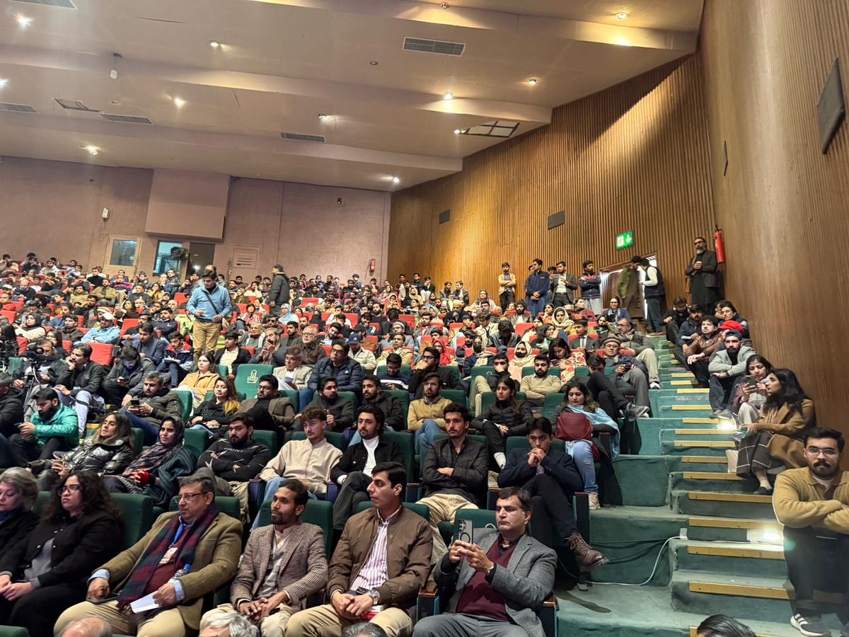 ThinkFestPK's tweet image. A pertinent discussion with hall 2, filled! #ThinkFest26 @BangashYK @MiftahIsmail @DrMusadikMalik