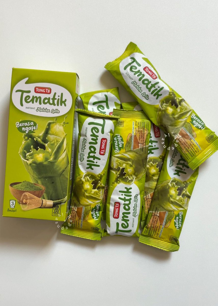 iyasudadeh_'s tweet image. for everyone who loves matcha, you need to try these:
- homelab pure matcha
- prendjak matcha latte
- matchamu 
- tong tji tematik matcha latte

it's seriously yummy and totally worth the price🍵💚