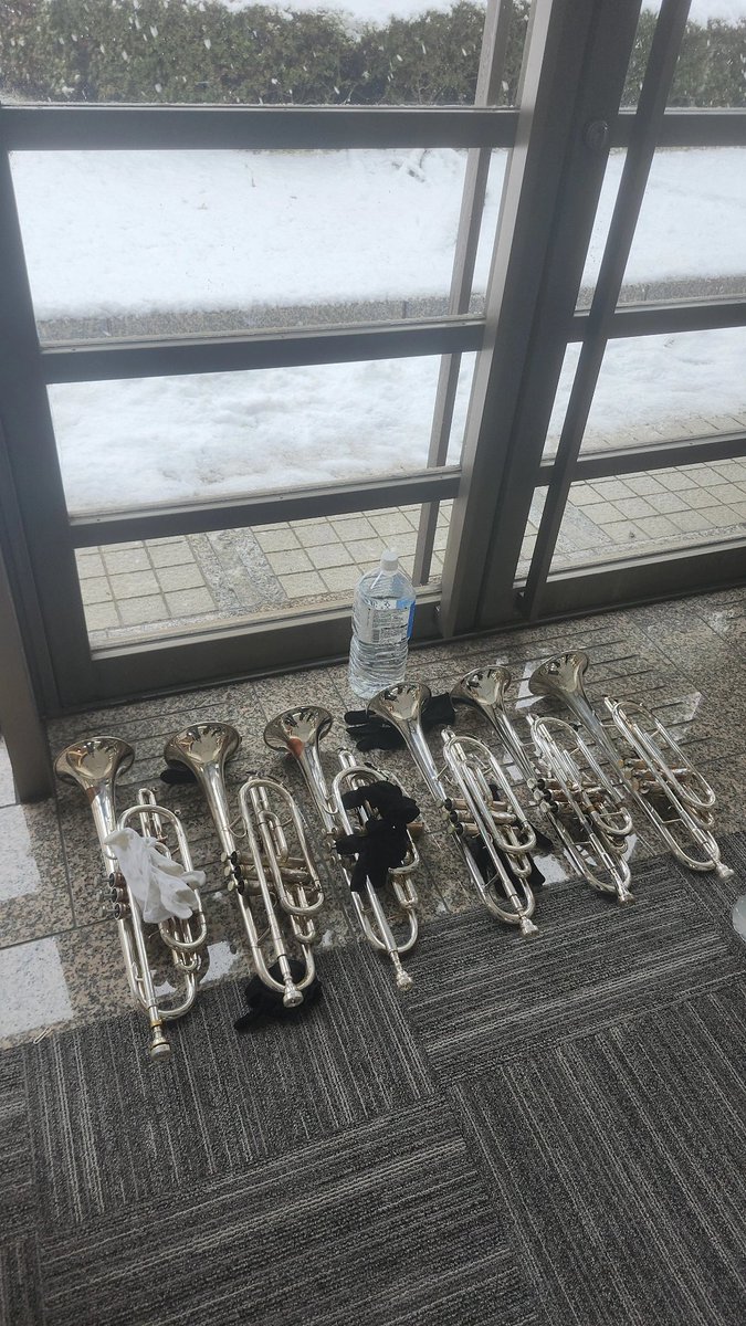 multi_bugler's tweet photo. 米原めちゃくちゃ寒かったです。
なんとかやりきりました。 https://t.co/7PcMhVR5AI