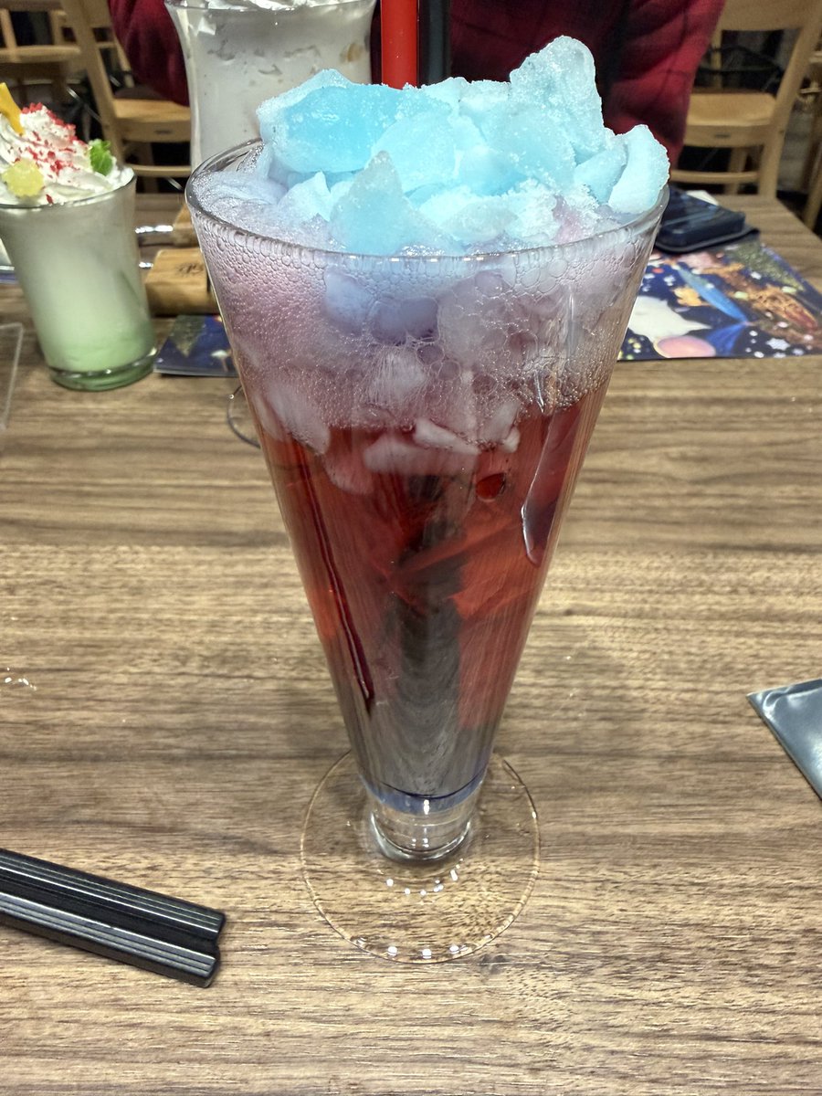 Claude__Taylor's tweet photo. 大阪エオカフェ　オフ会 https://t.co/2IjcSow20V