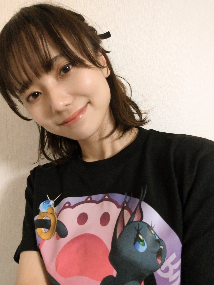 kamijo_0524's tweet image. #遊戯王ラッシュデュエルファンミーティング
ご来場、ご応募頂いた皆様ありがとうございました！
皆様の前での初デュエル、たんのしいいい
まだやりたかったことが多すぎる🔥
今回倍以上の応募があったとか。5周年、皆様の愛を全身に浴びとても幸せです。
またお会いしましょう🥰
シャツ可愛い🐾