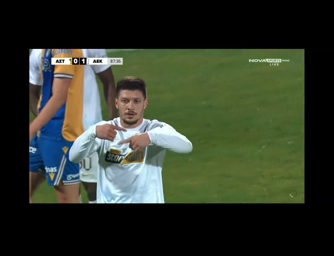 aekweb24's tweet image. Στην παράγκα του ΜΗ έχουμε και λέμε 🟡 ΑΕΚ 48 παοκ 27 γαύρος 21. Ξεφτίλα δεν είναι να μας θεωρείται από τον πάτο σας ευνοούμενους αλλά να έρχεται παίκτης που έχει παίξει σε ολάκερη Ρεάλ και να ζητάει αλλαγή γιατί έχει καταλάβει ακριβώς τι θα παίξει. -4 παίκτες χθες για τα επόμενα