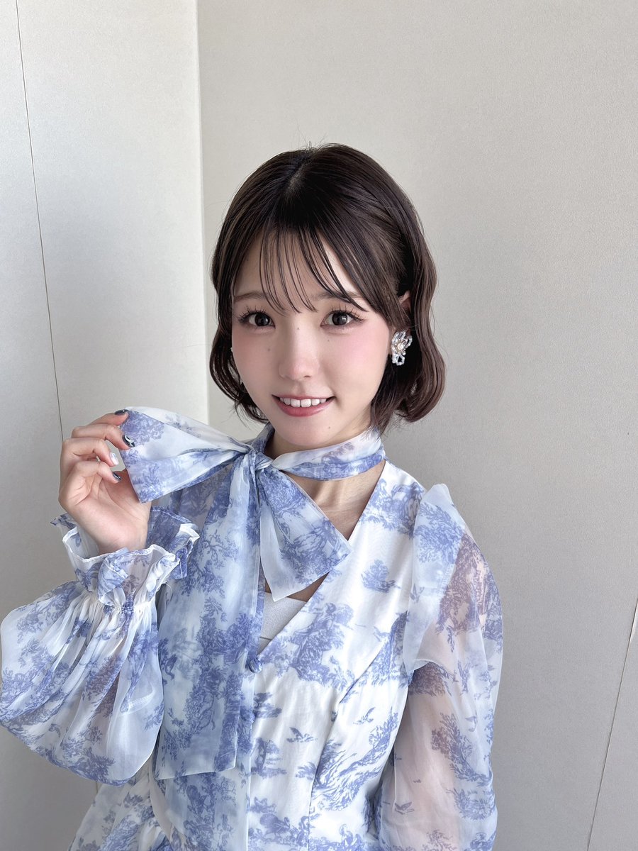 髙橋彩音1st写真集 #ひとり姉妹 オンラインサイン会ありがとうご