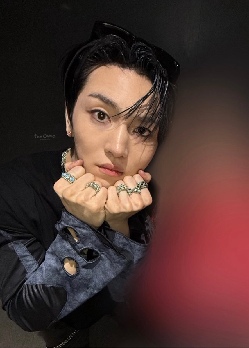 Huisfan_cake's tweet photo. 놀기신청하러온거야?

#키노 #KINO https://t.co/gAdmsyABck