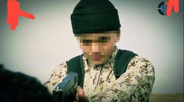 kurdmitan's tweet photo. الأطفال الأبرياء الذين كانوا في سجون قوات الكوردية  
•
حاولت قوات الكوردية بتعاون مع المنظمات الدولية إعادة تأهيلهم لكنهم فشلوا بسبب أمهات هؤلاء حيث كانت الأمهات تعطيهم دروس دينية متطرفة، 
⬇️ https://t.co/bd0EosACF4