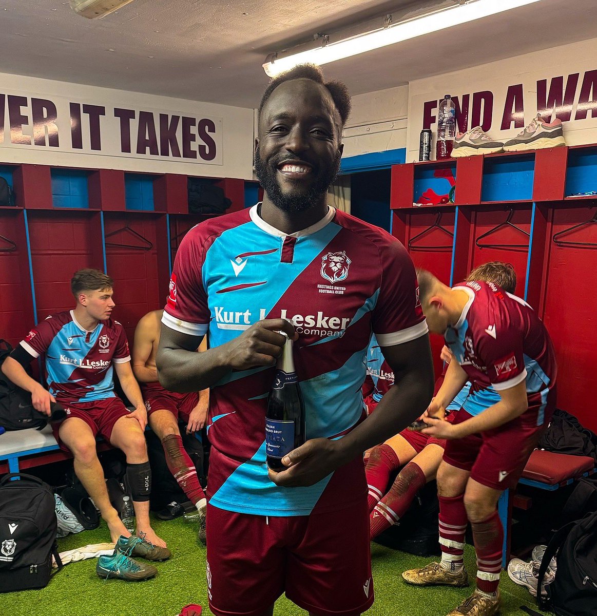 eugeneasike's tweet photo. Man of the match,clean sheet and a great team performance. We build. Upwards and Onwards.
#uptheU’s https://t.co/v7hXddwWj2