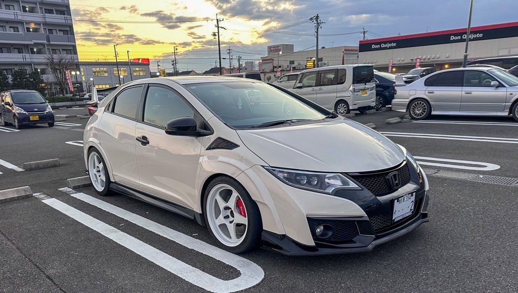 kageFK2civcivR's tweet image. #社外ホイール倶楽部

Desmond RegaMaster EVOⅡ

#RegaMaster
#リーガマスター
#リーガマスターはいいぞ