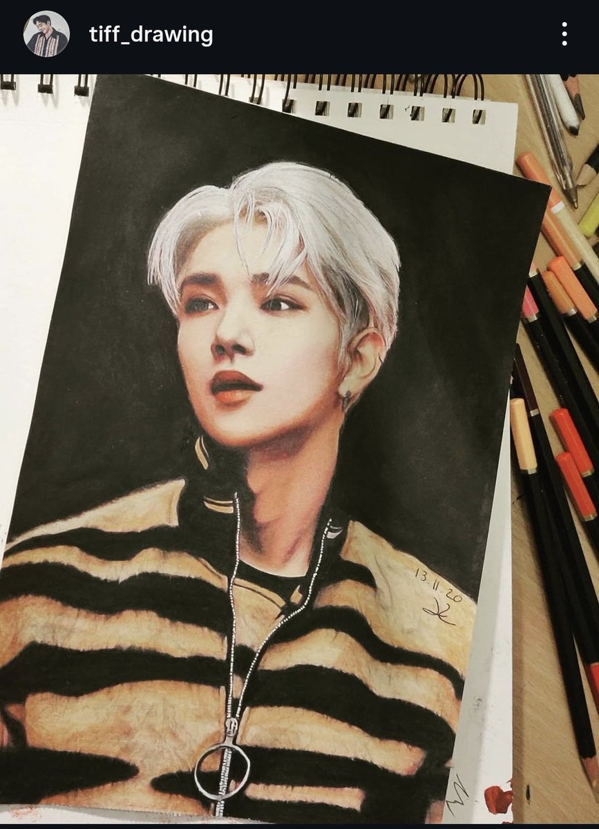 SVTinEUROPE's tweet photo. European carats, how would you feel about winning a handmade flag (drawn with a black ballpoint pen) featuring Seventeen on a European flag? Would you like to win one?
Or a portrait of a member of your choice.

There will be 10 winners. 
Here is an example I made! https://t.co/S0X7kLwaXu