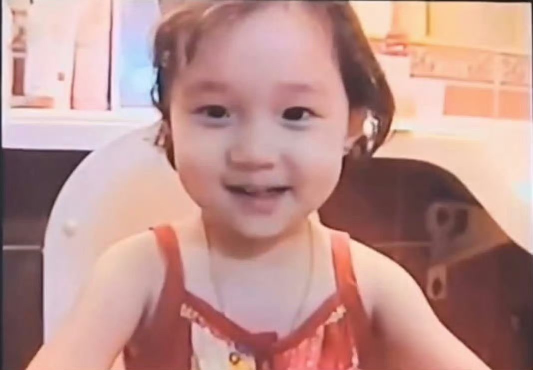 WINTER_THAILAND's tweet image. กิมได้มั้ยยย กิงได้นึป่าวว แบ่งพิด้วยจิ น่าหย่อยง่ะ